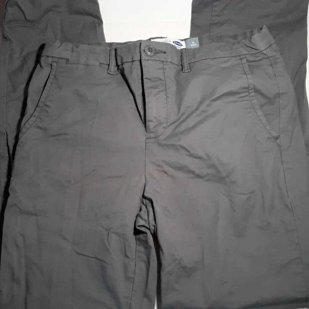 Old Navy kids 14 ulti.ate slim flat front gray